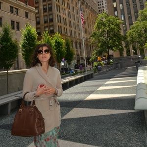 Meet your Posher, Jonida